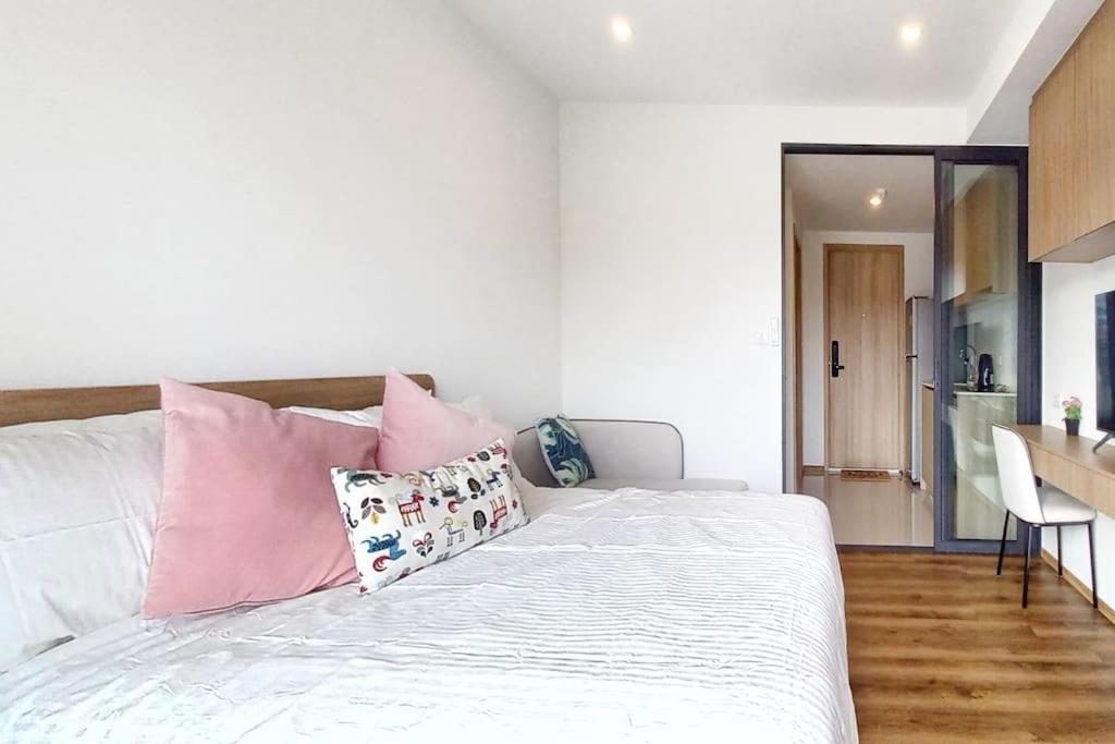 One Bedroom Beachside Retreat: Hua Hin