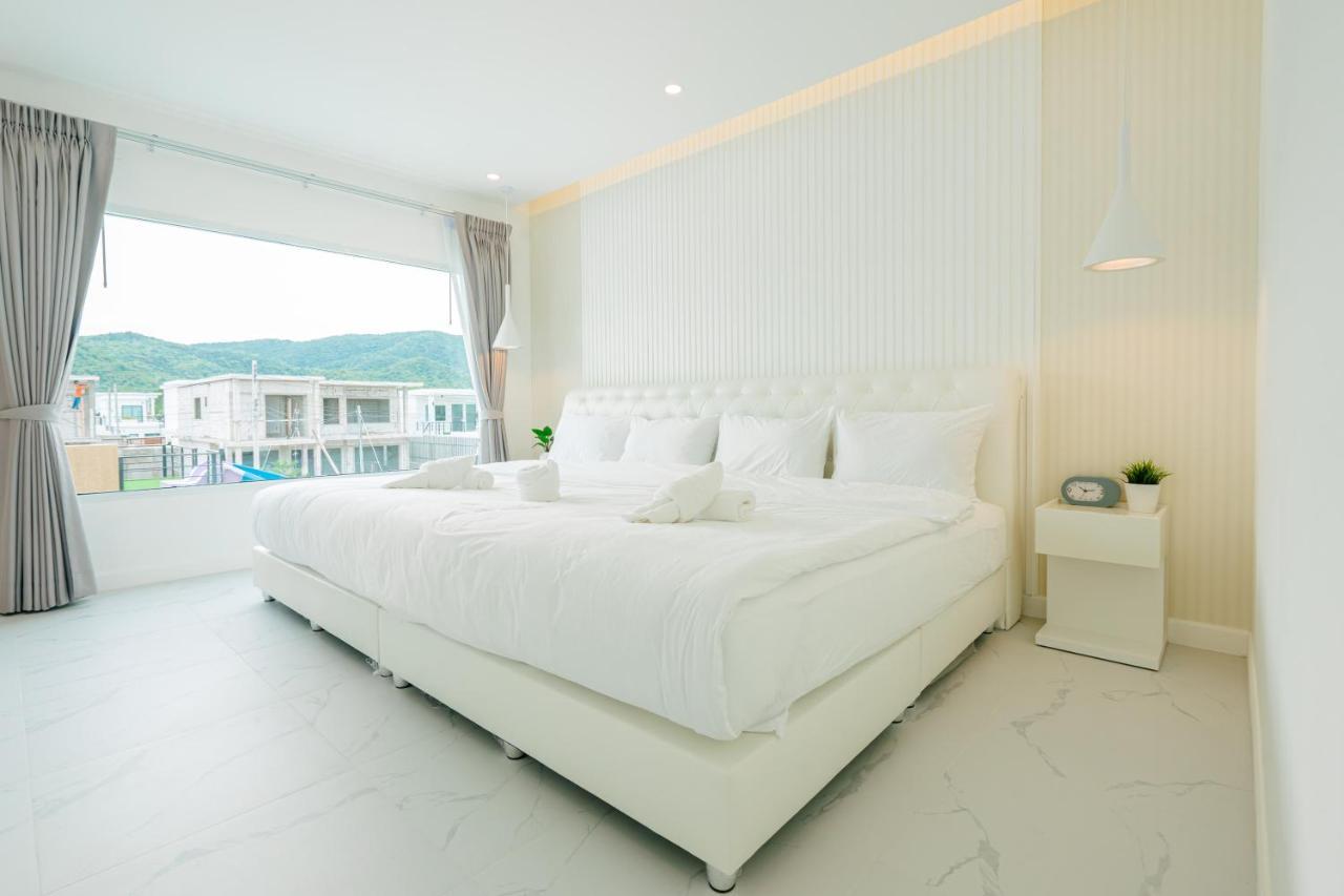 Villa Milksedjai Pool *