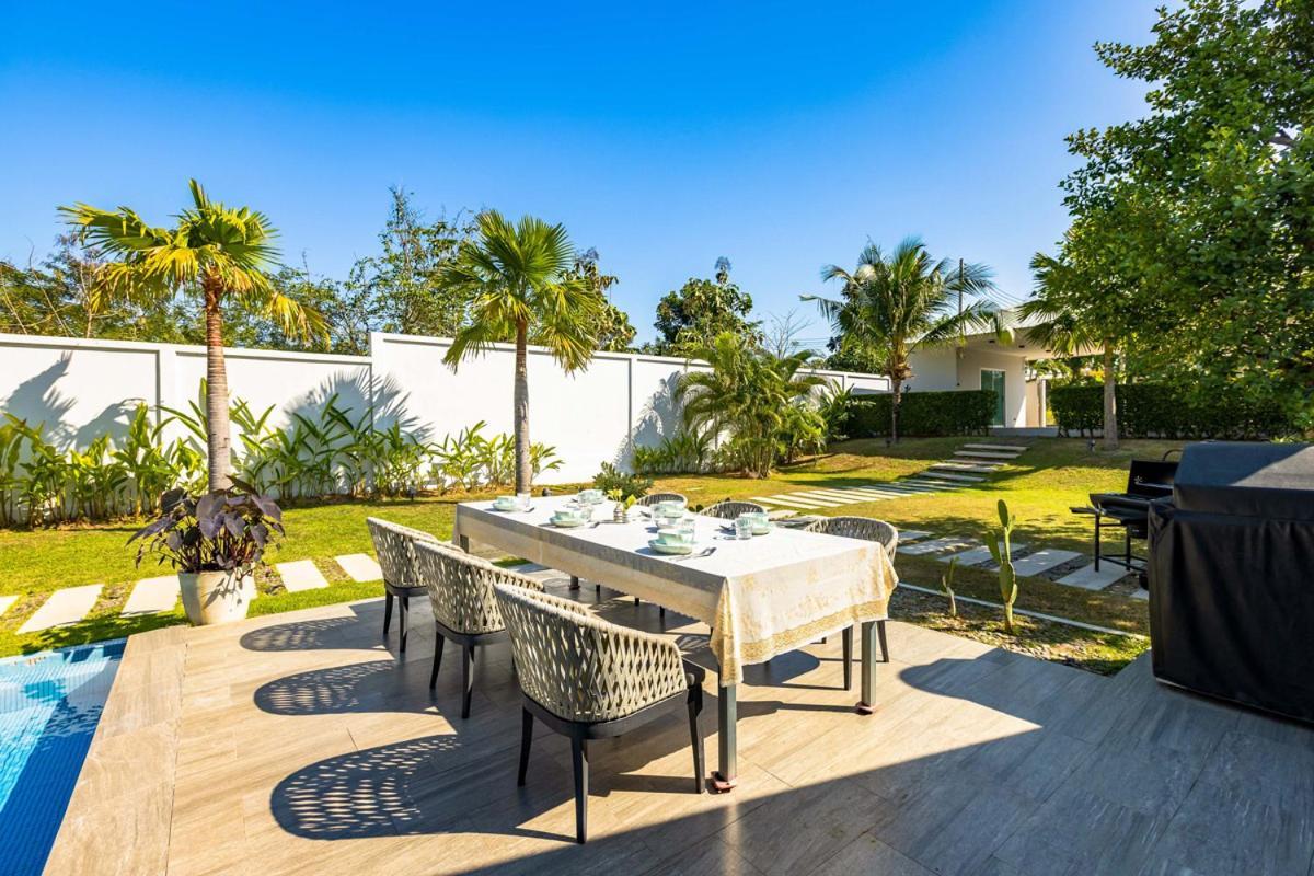 Villa Large Private Pool With 7 Bedrooms 7b Hua Hin