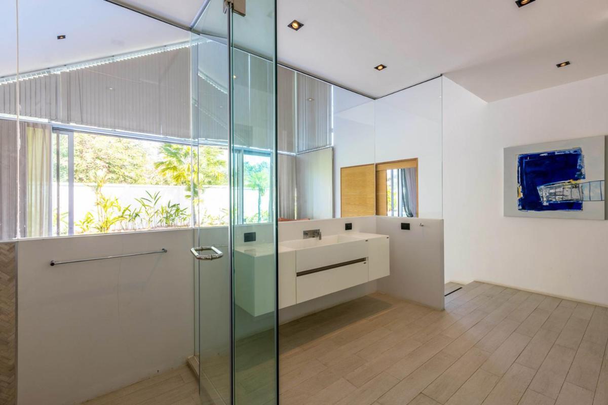 Large Private Pool With 7 Bedrooms 7b *