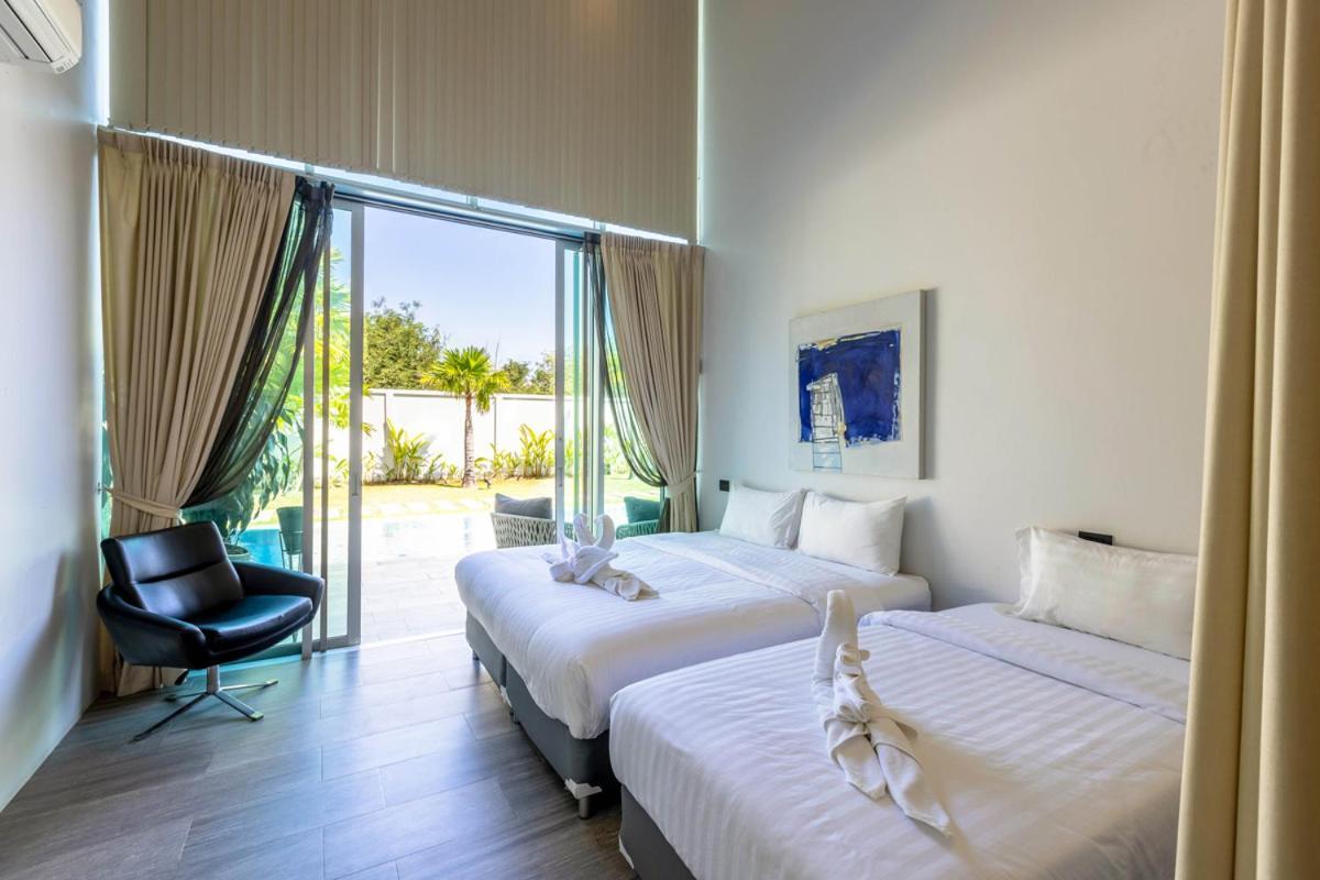 Large Private Pool With 7 Bedrooms 7b Villa *