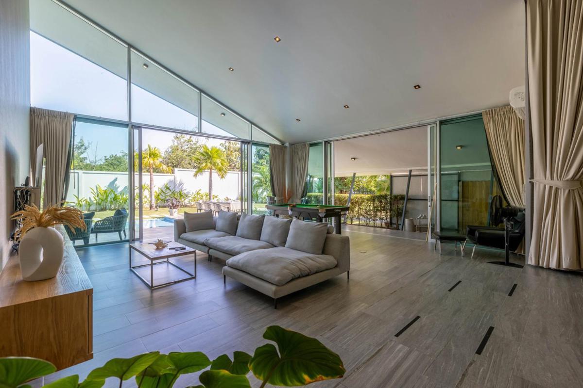 Large Private Pool With 7 Bedrooms 7b Villa *