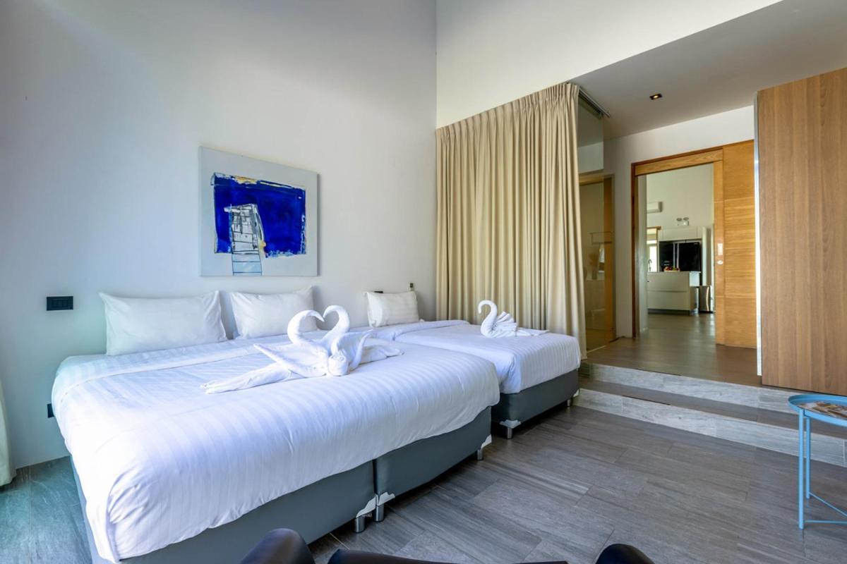 Large Private Pool With 7 Bedrooms 7b Villa Hua Hin
