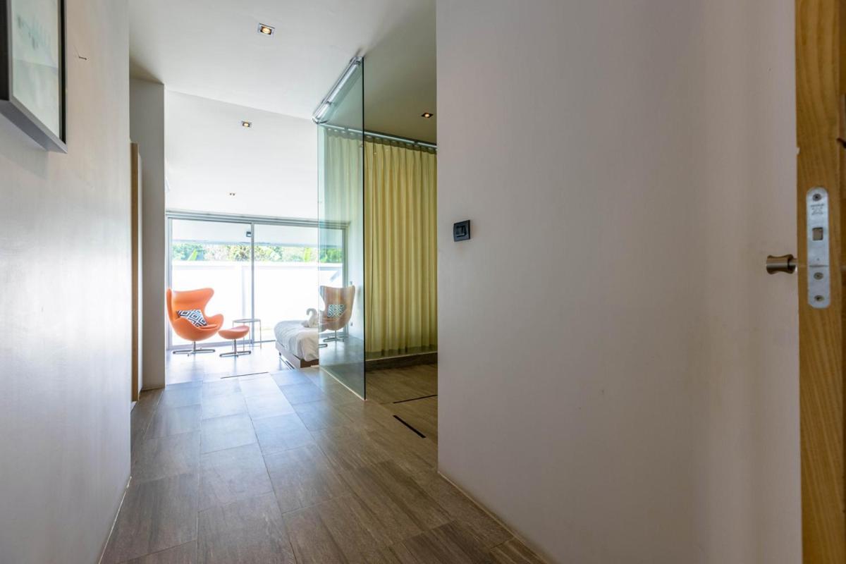Large Private Pool With 7 Bedrooms 7b Villa