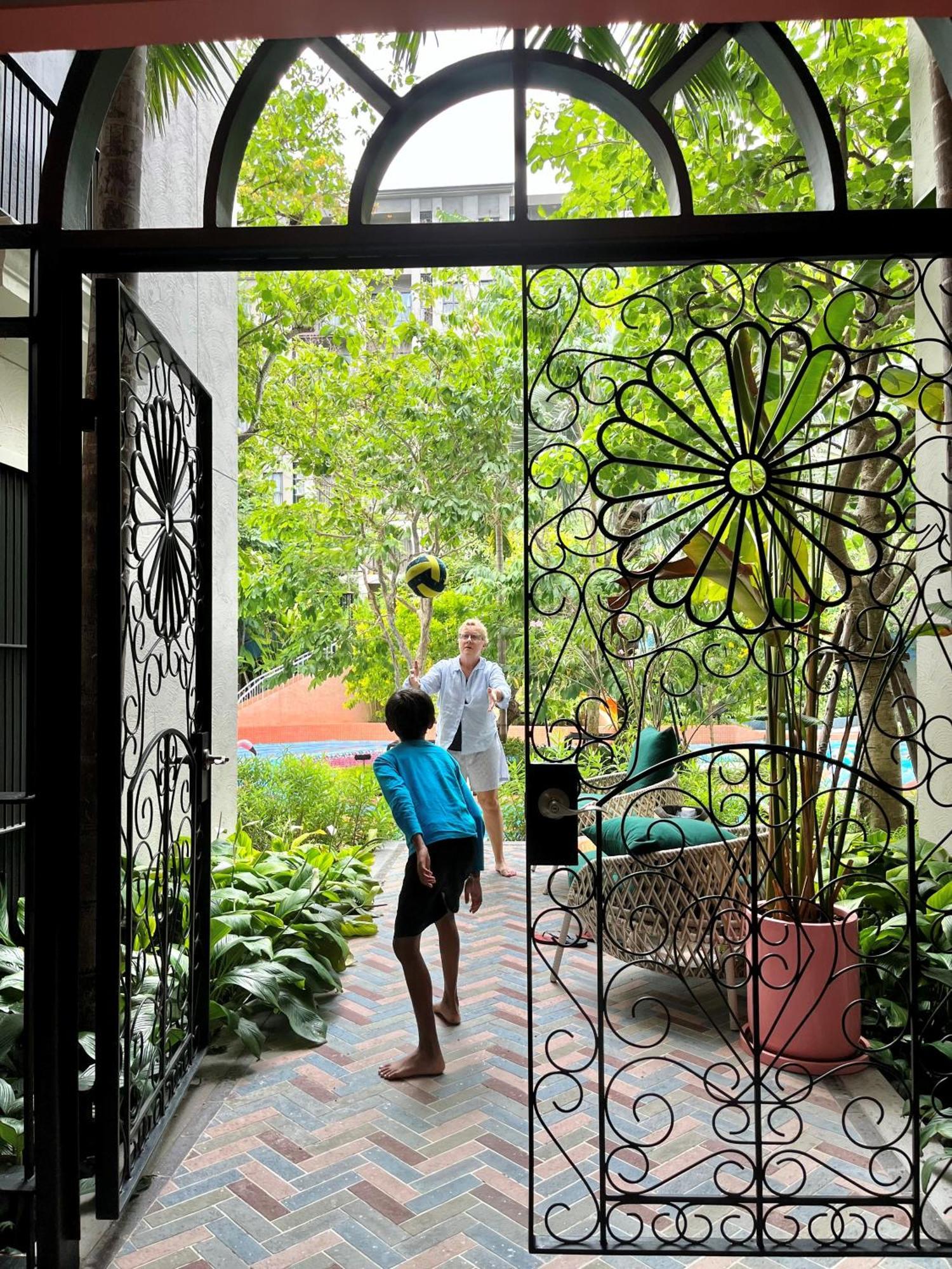 La Habana Pool View 1 Bed * Hua Hin