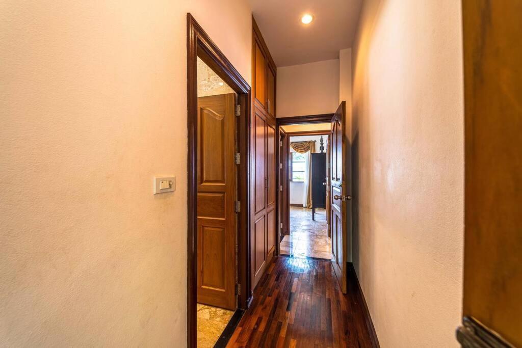 Villa Cozy 3 Bedroom Pool Close To Town Cv3l