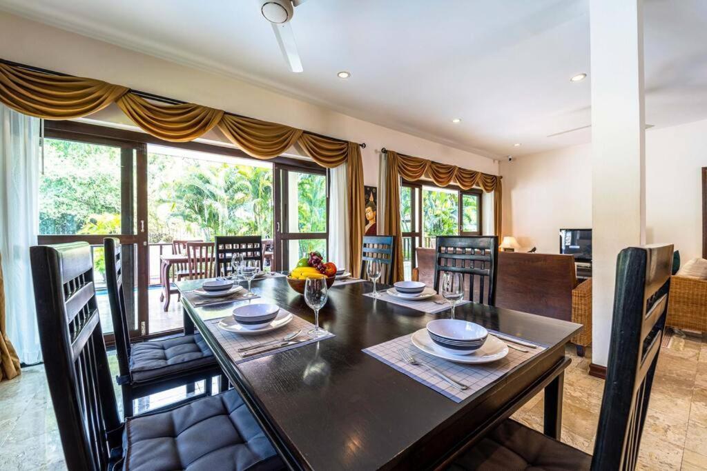 Cozy 3 Bedroom Pool Close To Town Cv3l Villa
