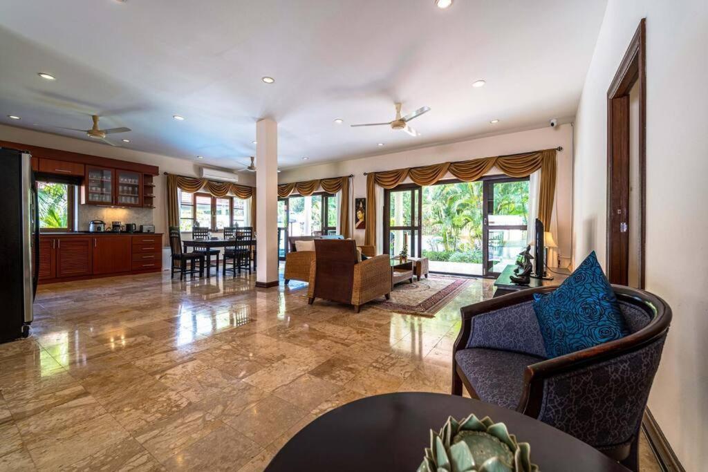 Cozy 3 Bedroom Pool Close To Town Cv3l Villa *