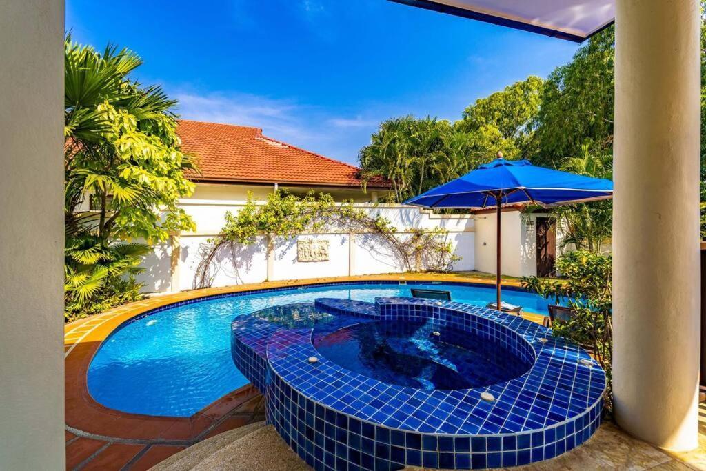 Cozy 3 Bedroom Pool Close To Town Cv3l *