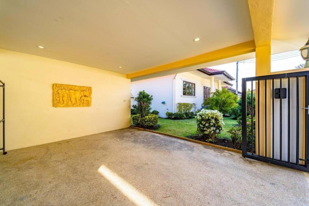 Cozy 3 Bedroom Pool Close To Town Cv3l *