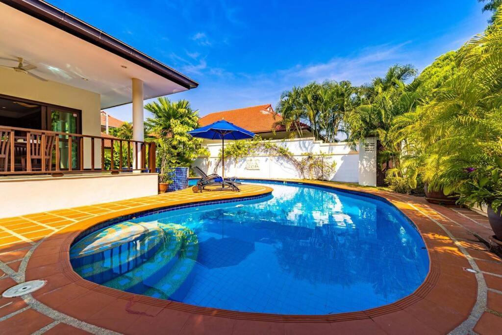 Villa Cozy 3 Bedroom Pool Close To Town Cv3l *