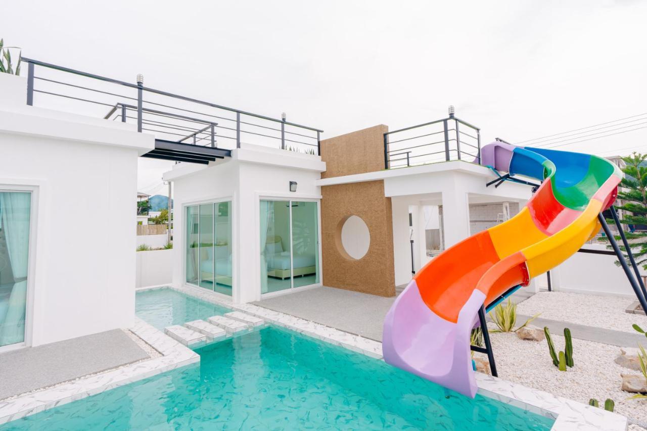 Villa Milksedjai Pool *
