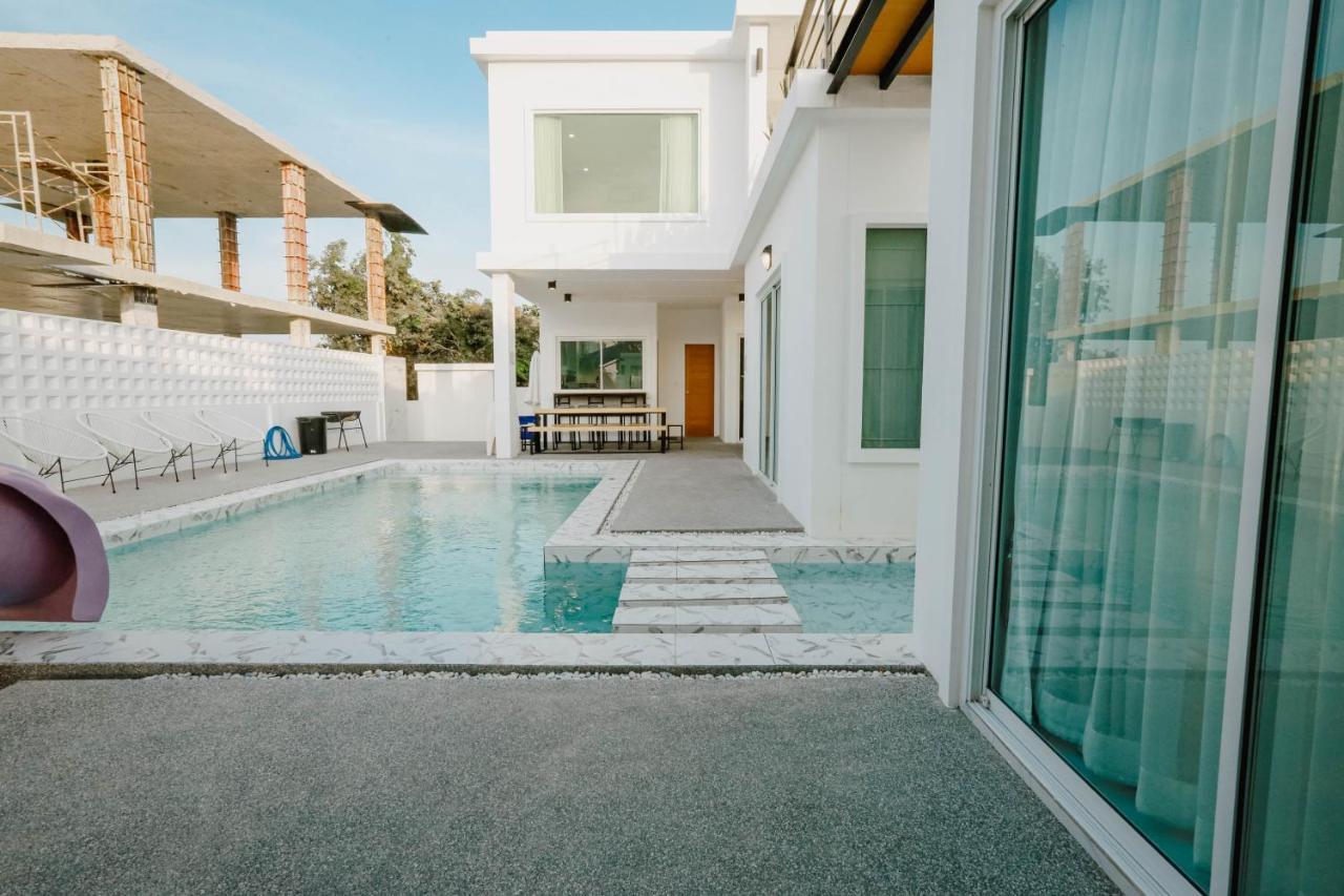 Chalmar Pool Villa *