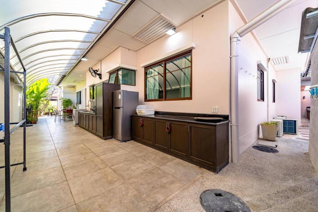 3 Bedroom Pool In Great Location! Bub Hua Hin
