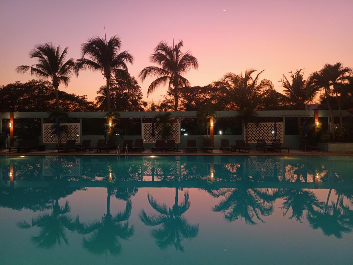 Hotel Grand And Plaza - Sha Extra 3*