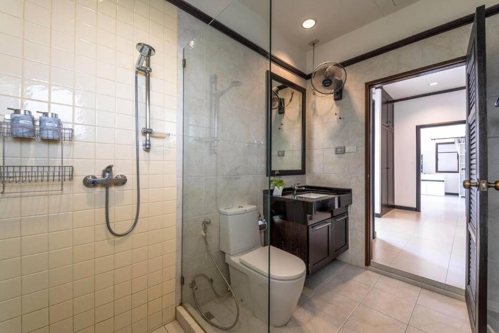 3 Bedroom Pool In Great Location! Bub *
