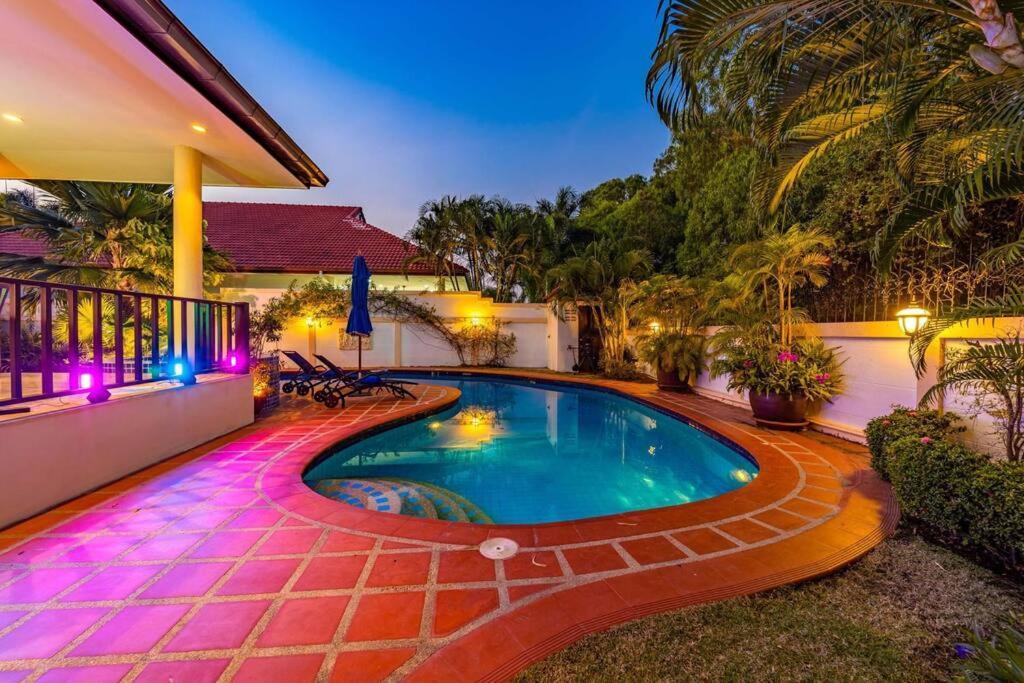 Cozy 3 Bedroom Pool Close To Town Cv3l *