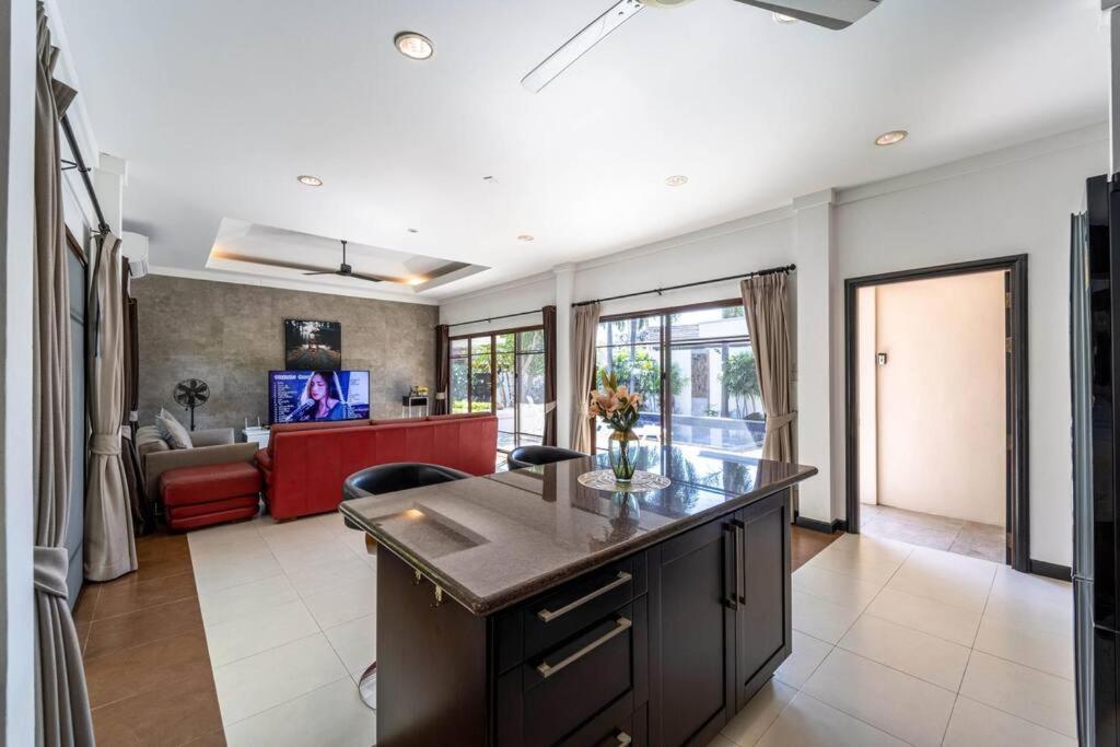 Villa 3 Bedroom Pool In Great Location! Bub
