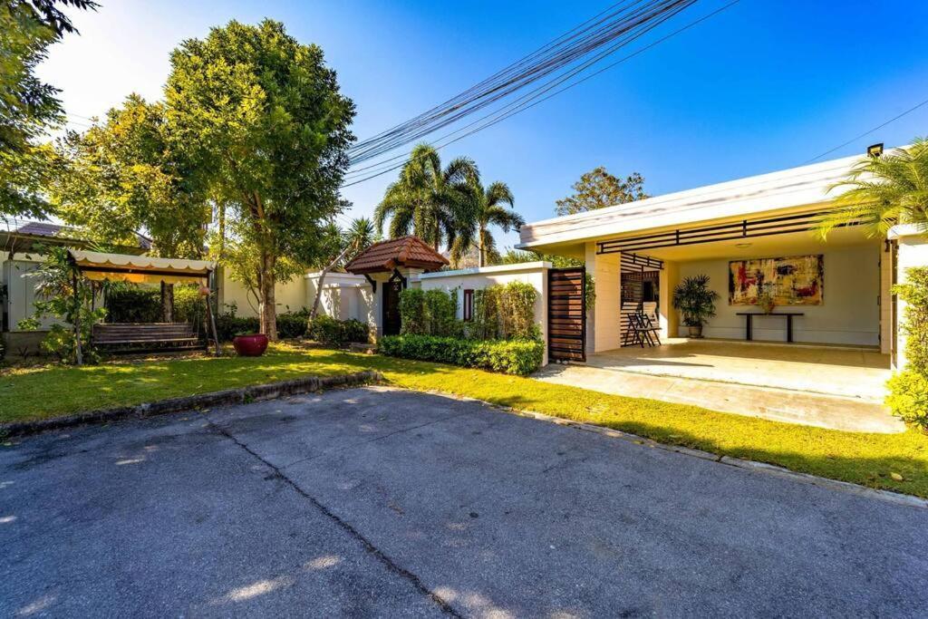 3 Bedroom Pool In Great Location! Bub Hua Hin