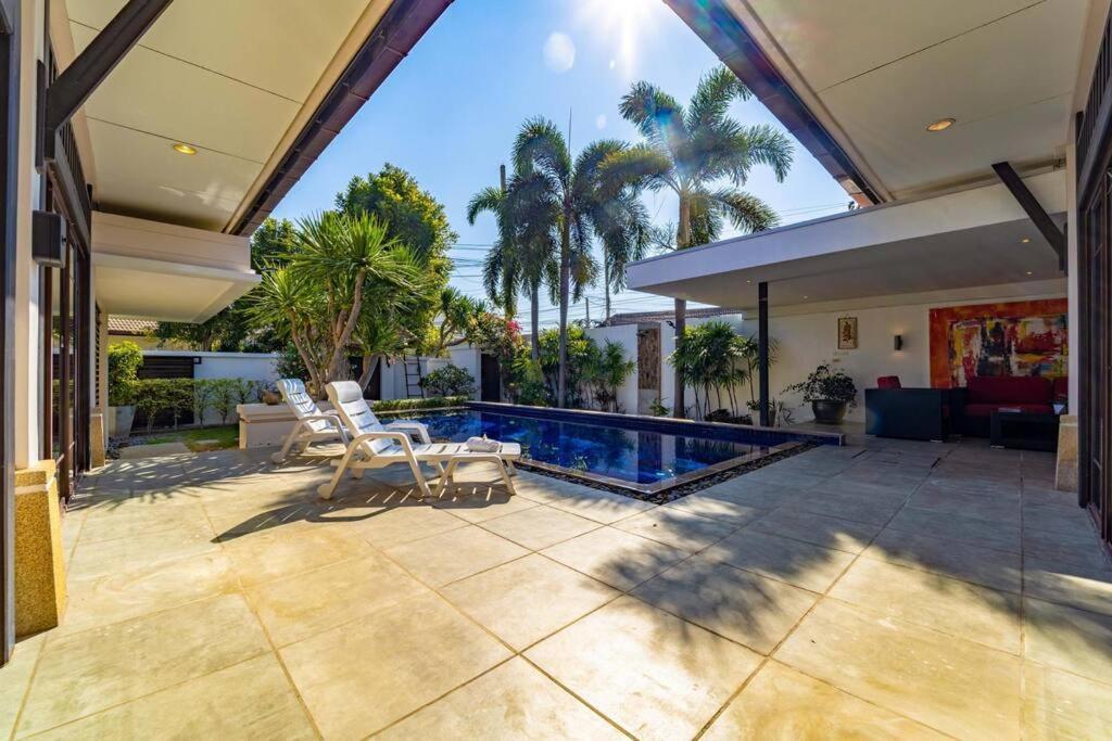 Villa 3 Bedroom Pool In Great Location! Bub Hua Hin