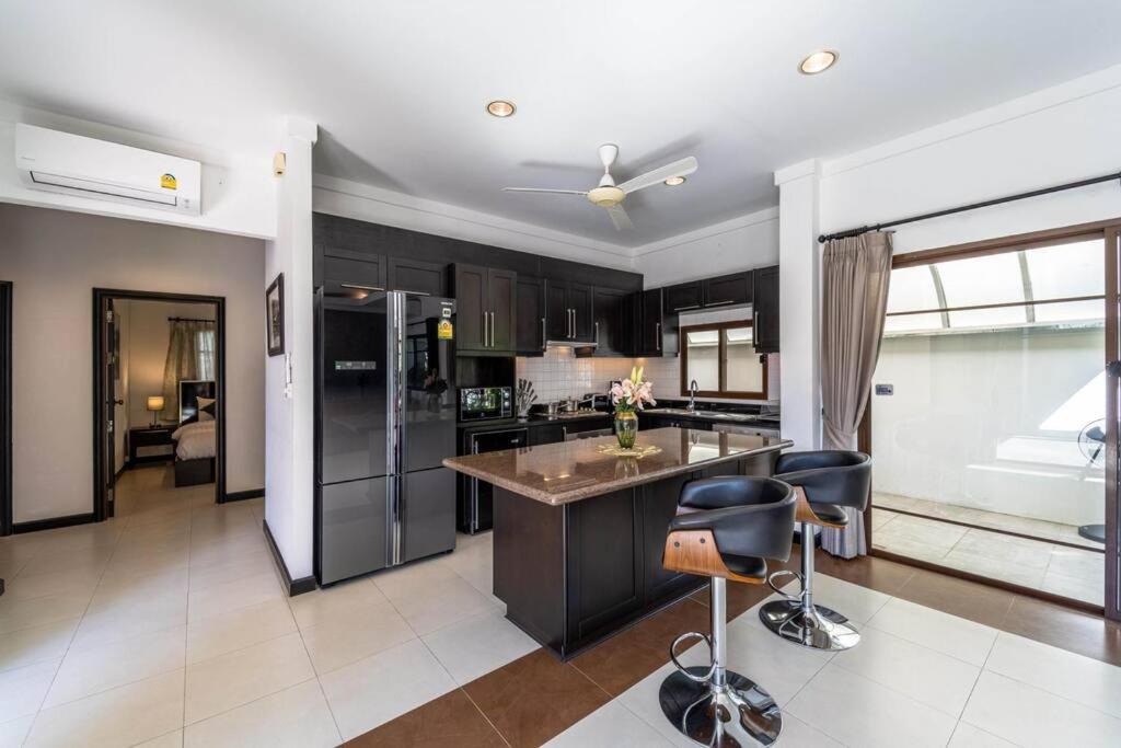 3 Bedroom Pool In Great Location! Bub *