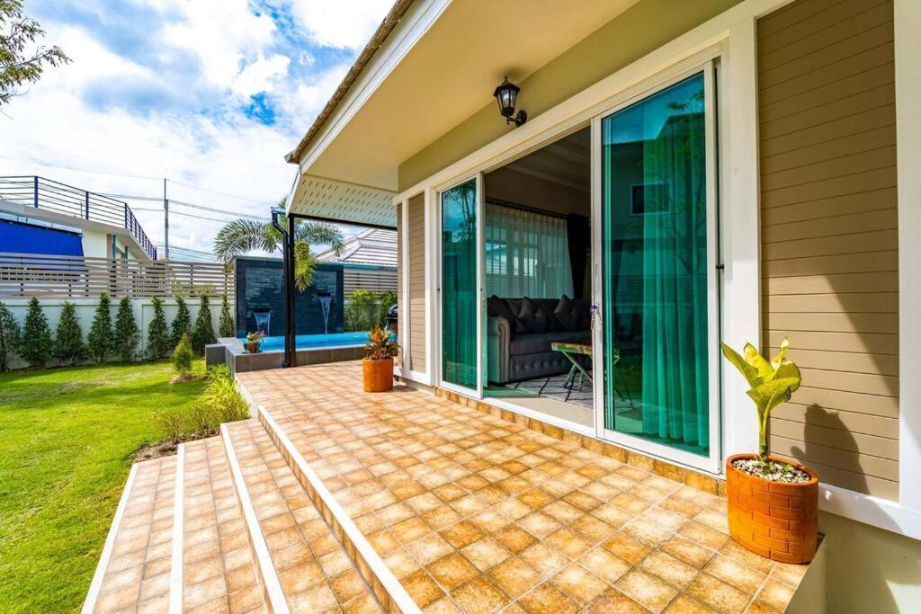 Holiday home New 2 Bedroom Pool C882 *