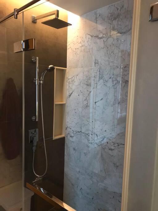 Luxury Amari Condo/resort Apartment