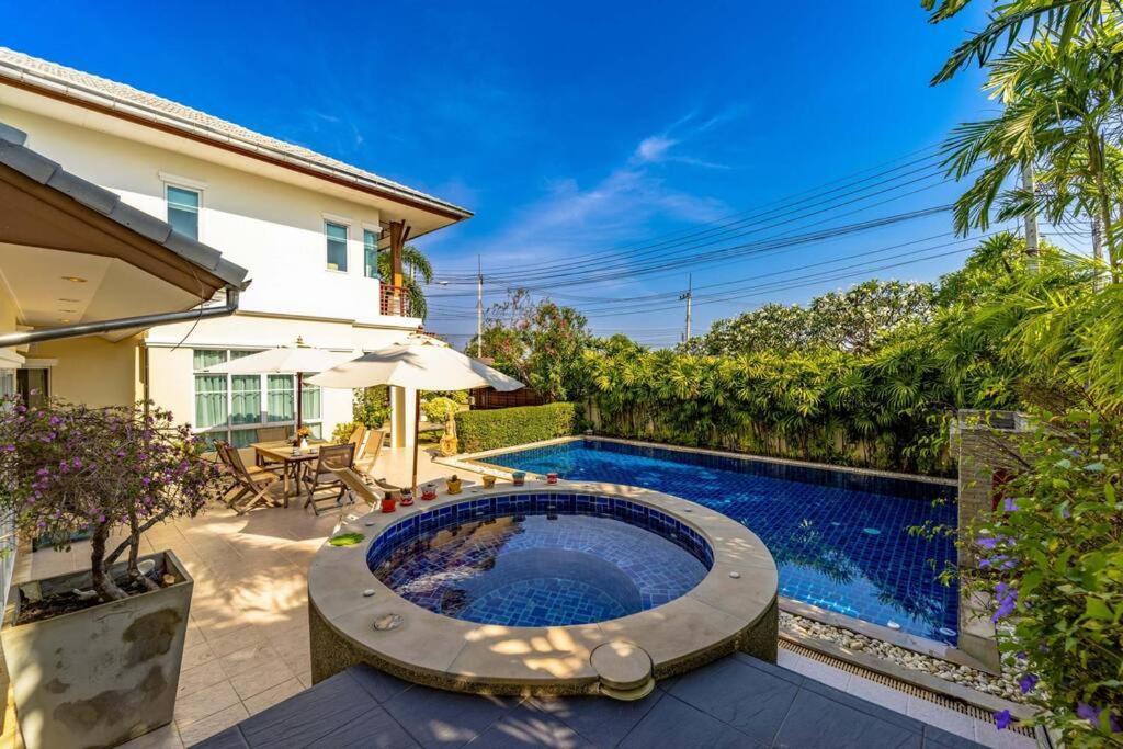 3 Bedroom Pool In Great Location Stv * Hua Hin