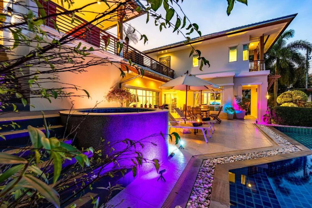 3 Bedroom Pool In Great Location Stv *