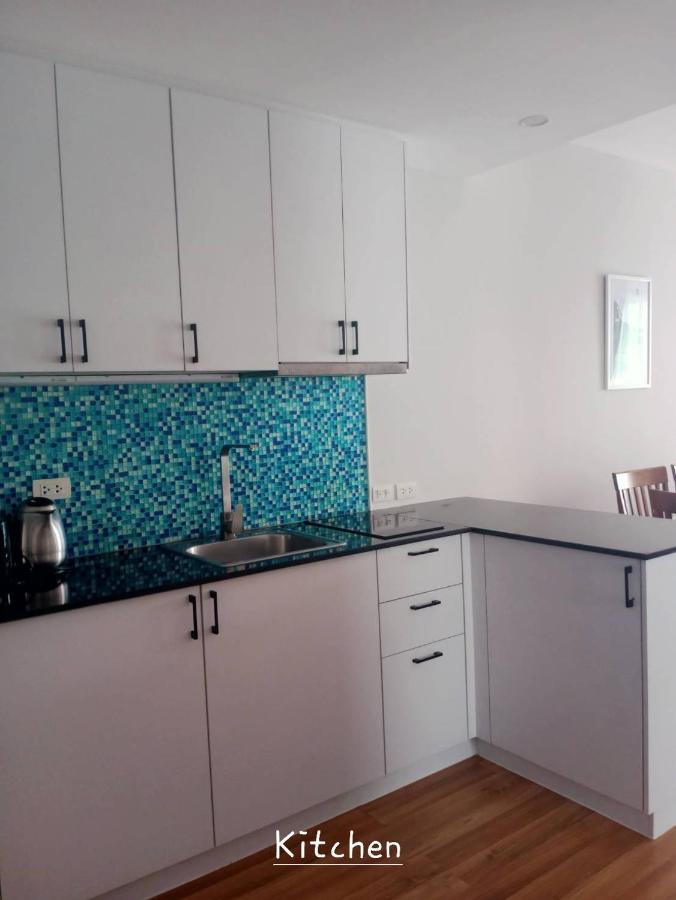 Light, Airy, Pool Views 2 Bed 2 Bath, Free Wifi, Elect Apartment Hua Hin