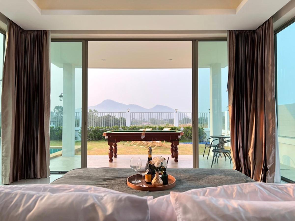 Villa Luxurious 4-bedroom Pool With Best Mountain Views