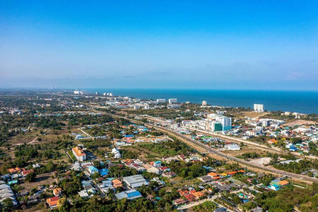 Modern Large 2 Bedroom Pool Pv2 Hua Hin