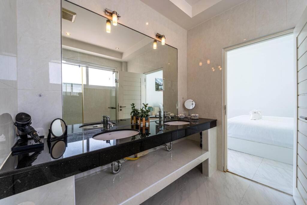Villa Modern Large 2 Bedroom Pool Pv2