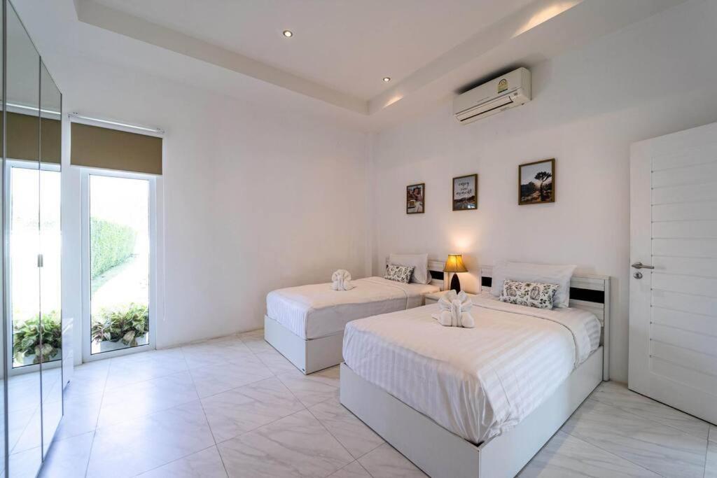 Modern Large 2 Bedroom Pool Pv2 Villa