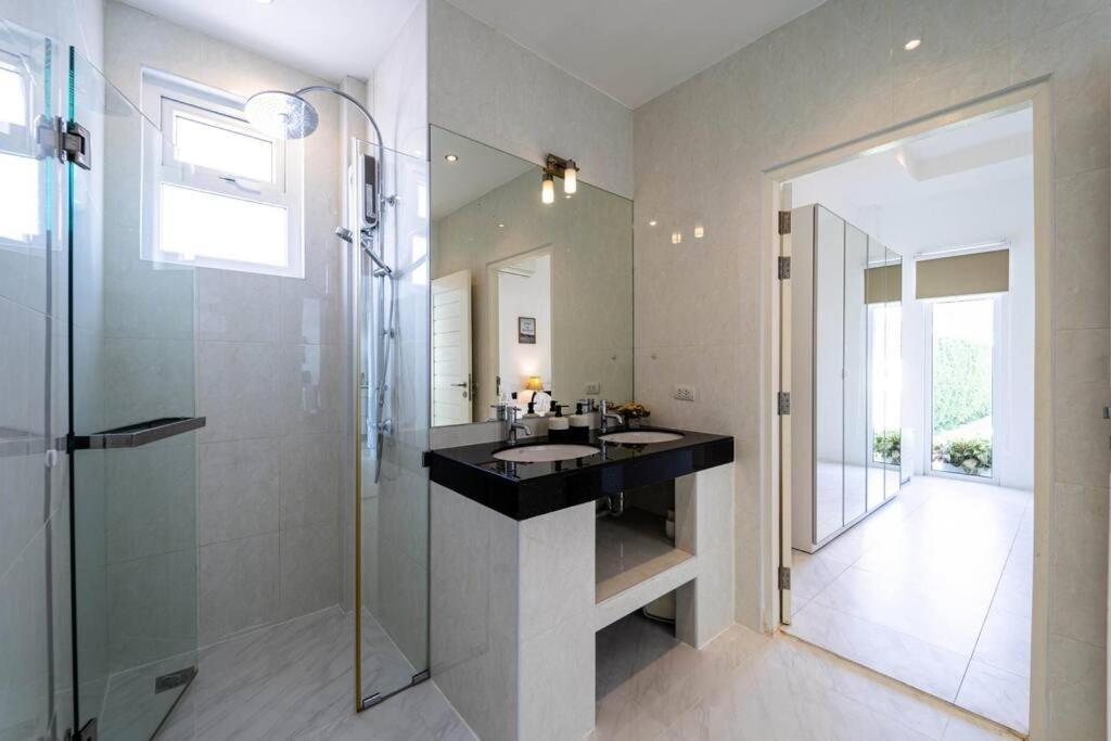 Villa Modern Large 2 Bedroom Pool Pv2 Hua Hin