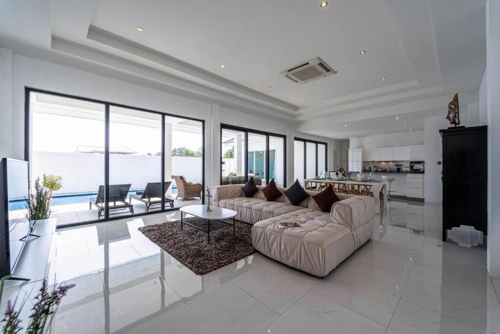 Modern Large 2 Bedroom Pool Pv2 Villa Hua Hin