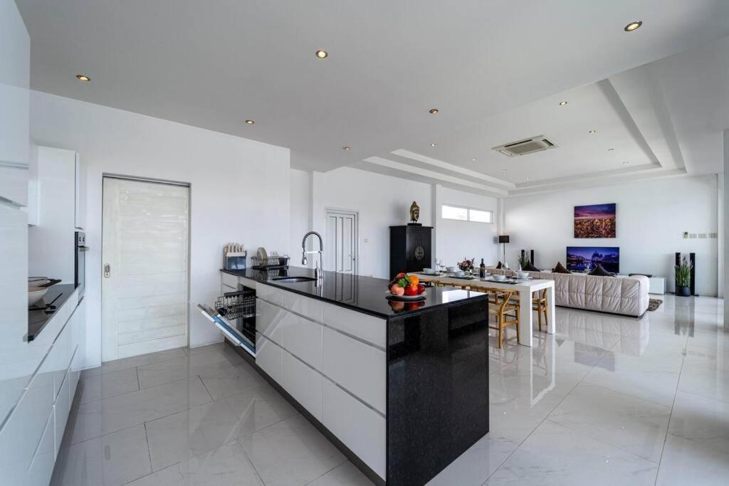 Modern Large 2 Bedroom Pool Pv2 * Hua Hin