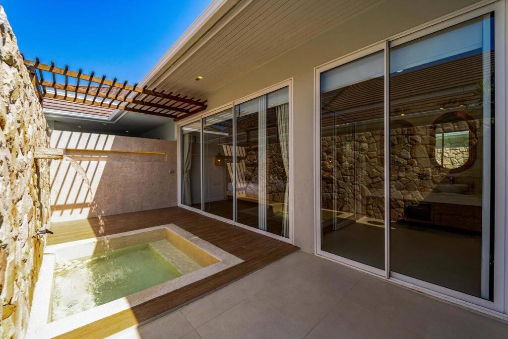 Luxury 7 Bedroom Pool Wl67 Villa Hua Hin