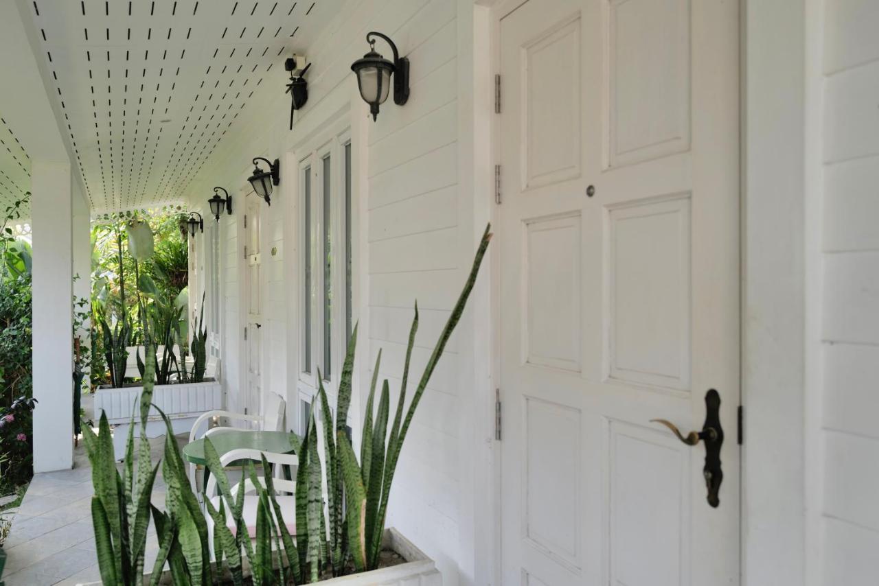 Pailin Pool Villa, *