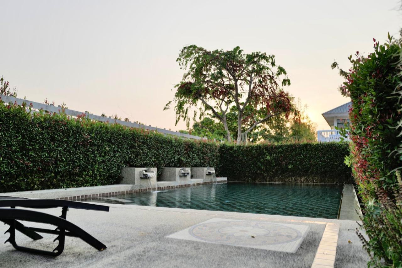 Pailin Pool Villa, *
