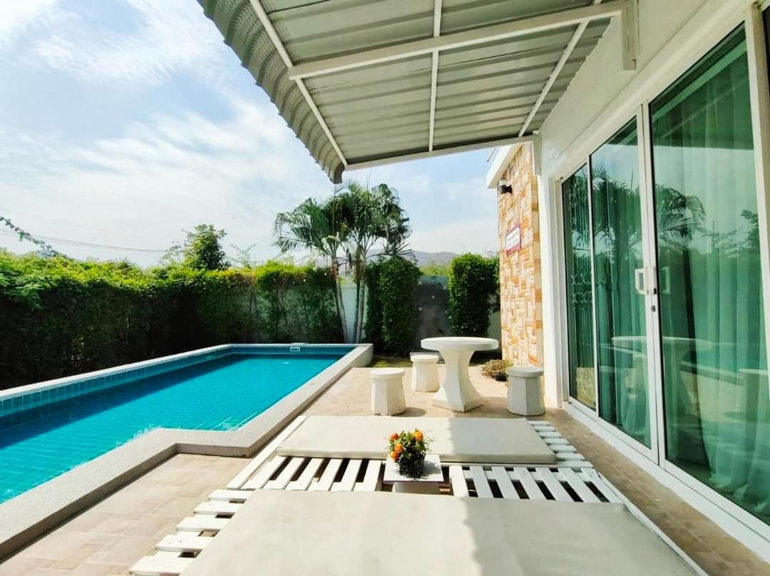 Joy Joy Pool Ferienhaus *