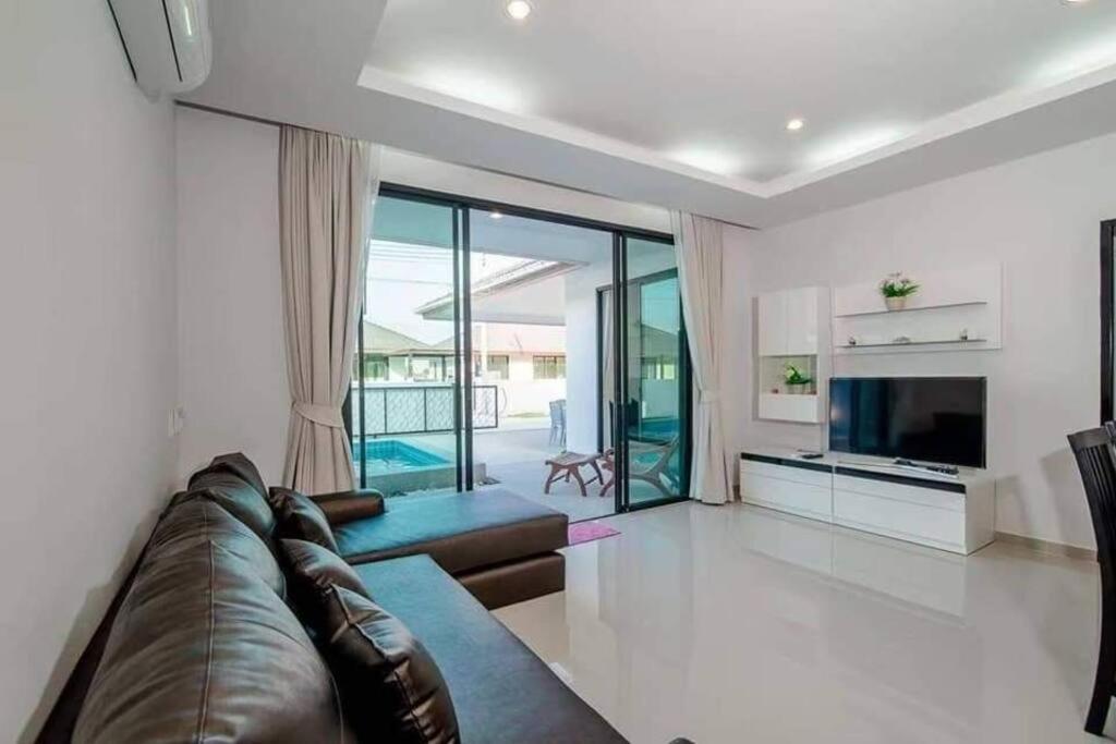 E , Private Pool For Your Family Pousada HHQ