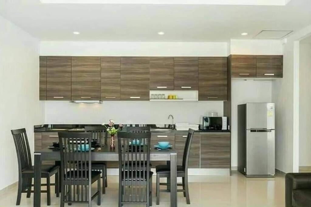 E , Private Pool For Your Family