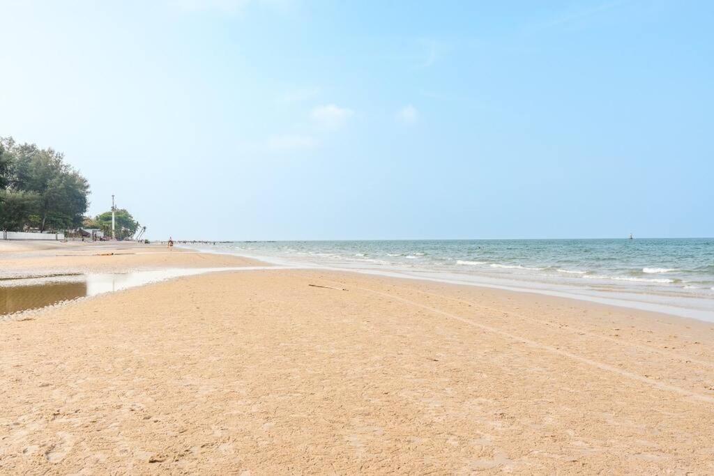 White House2 * Hua Hin