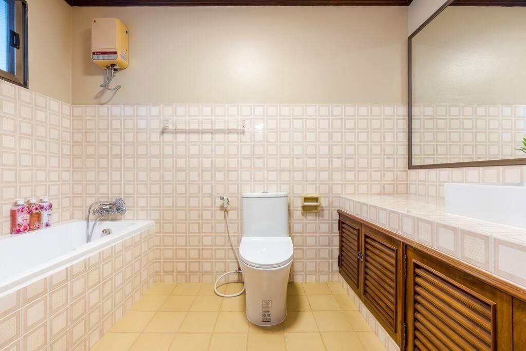 White House2 * Hua Hin