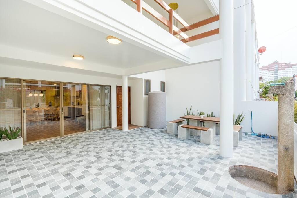 Villa White House2