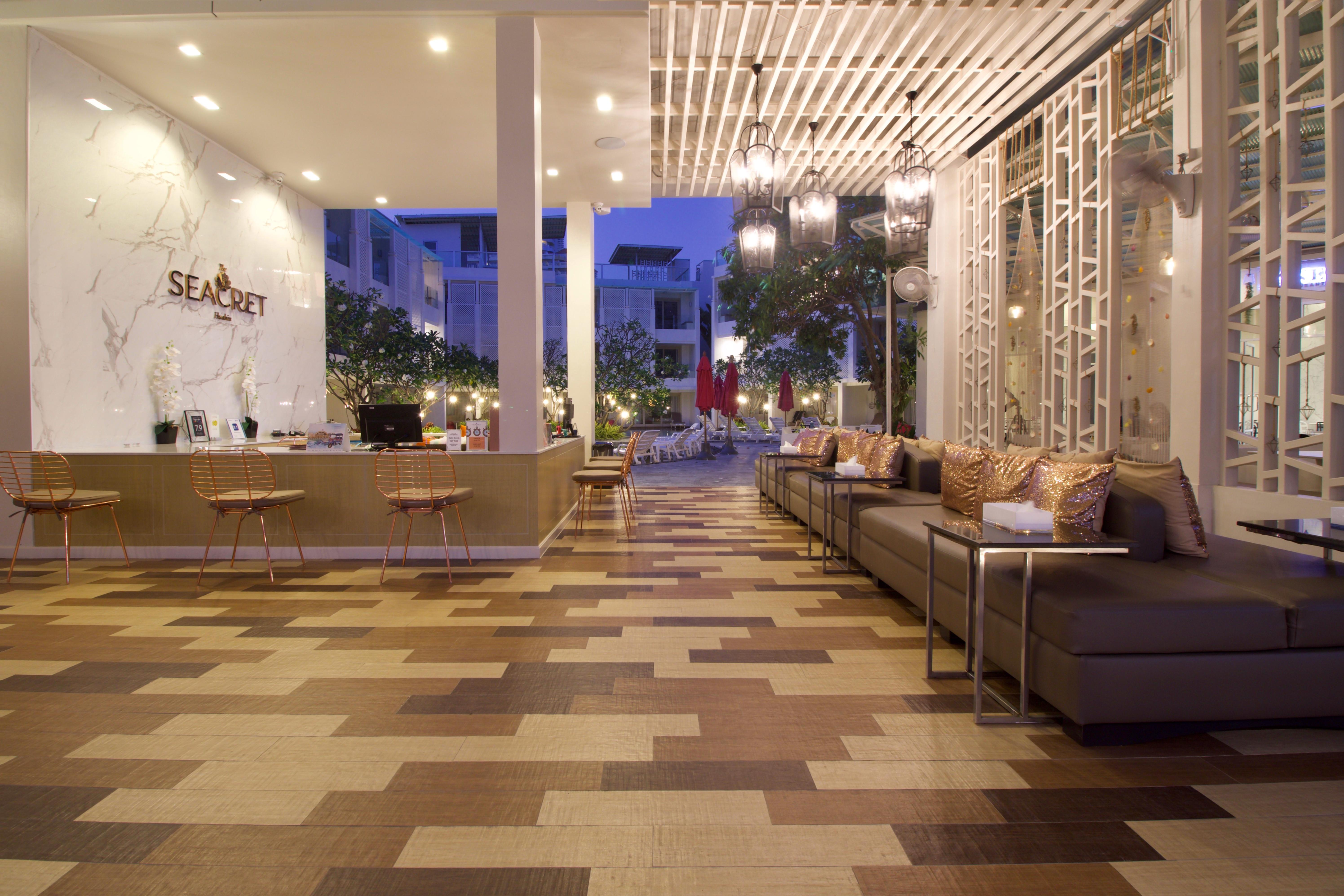Hotel The Sea Cret HHQ