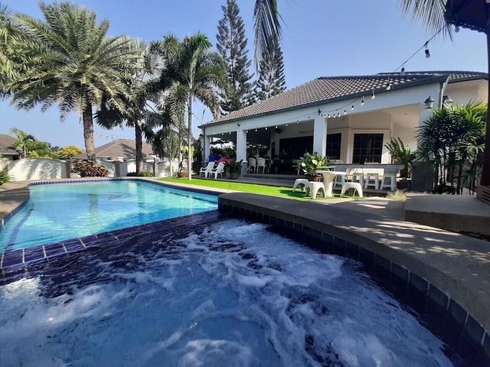 Baan Sudrak Pool *