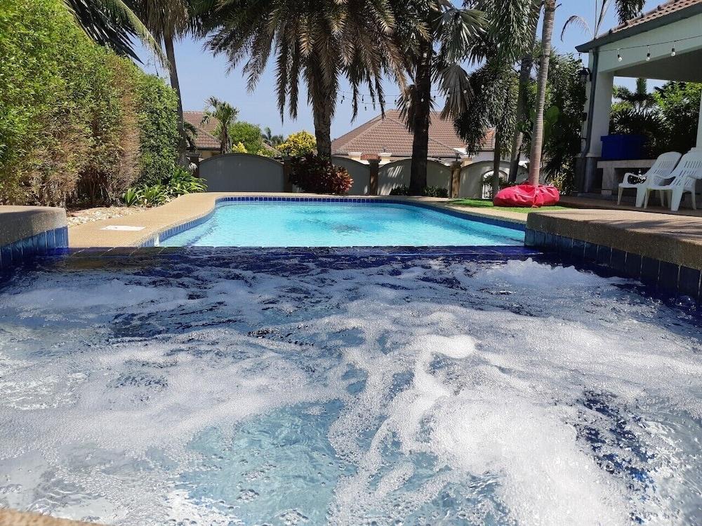 Baan Sudrak Pool