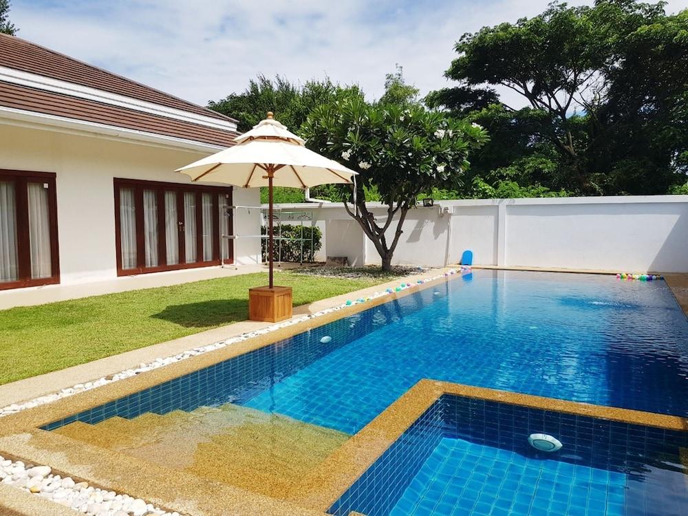 ทิวาพูลวิลล่า Thiva Pool Holiday home Hua Hin